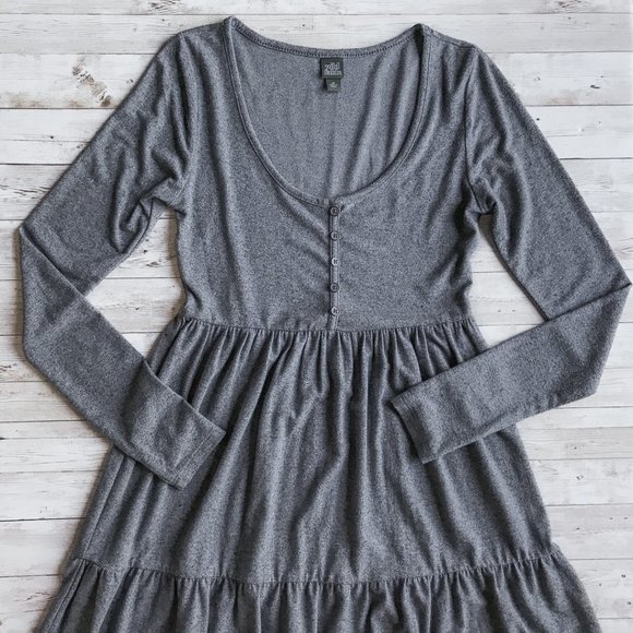 LIKE NEW Wild Fable Grey Long Sleeve Tiered Skirt Babydoll Dress - Picture 1 of 12